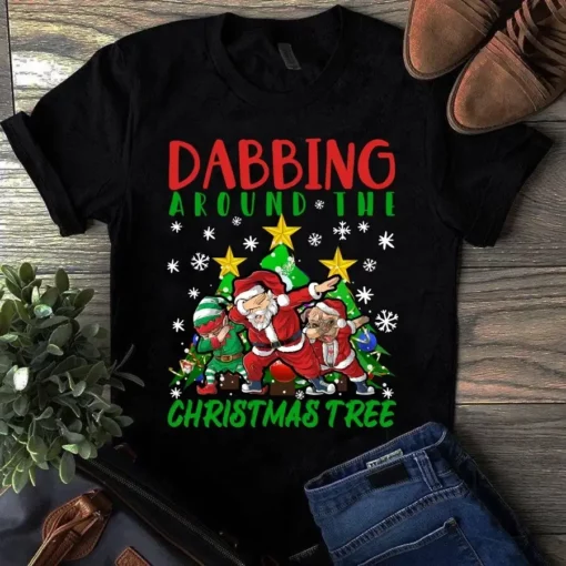 Dabbing Around The Christmas Tree Santa Claus Elf Pug Dog Xmas Gift Tshirt