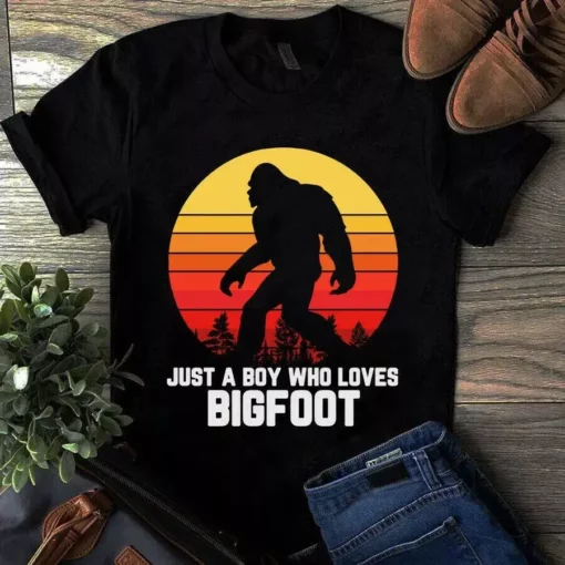 Just A Boy Who Loves Bigfoot Retro Vintage Tshirt